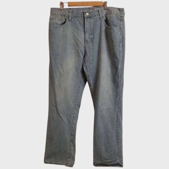 Izod Jeans Mens Size 38 X 32 Light Blue Relaxed Fit Jeans - Picture 1 of 15